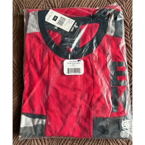 ECKO UNLIMITED - M Sz 2XL - NWT Short Sleeve Tee in ECKO Red w/Black & Grey Camo - Picture 6 of 13